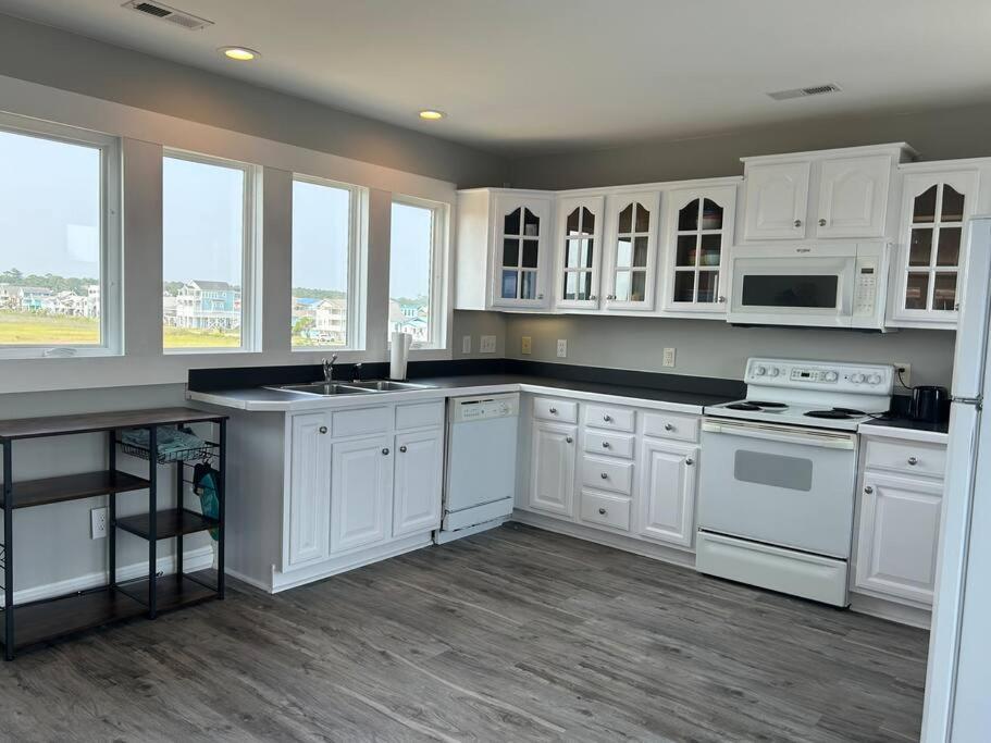Holden Beach House Second Row With Surround Views! 외부 사진